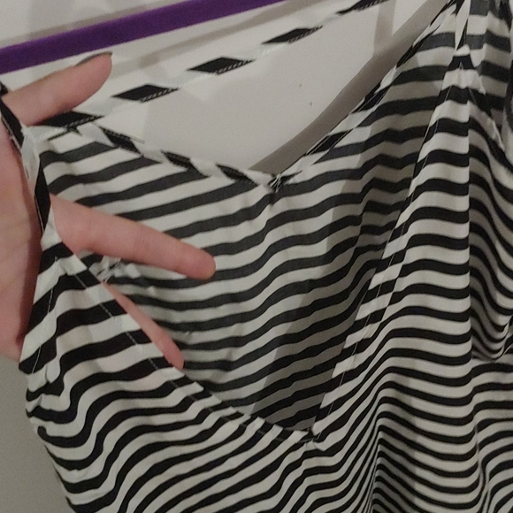 Loose Stripped cami - Picture 4 of 5